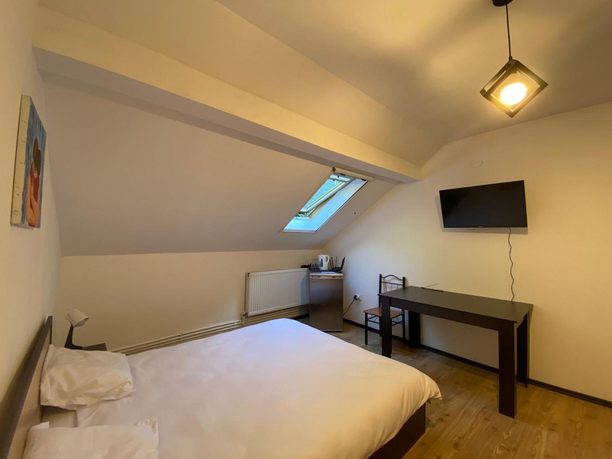 Steve Rooms Iasi Exterior photo
